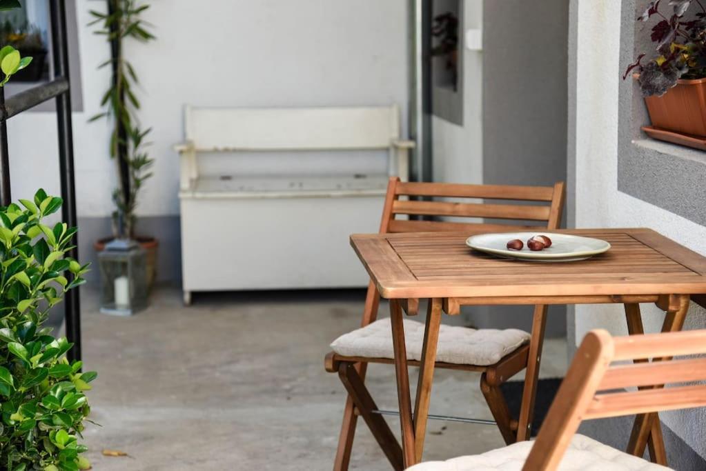 Parokia Apartman Es Coworking A Balaton Mellett Kaptalantoti Exterior foto